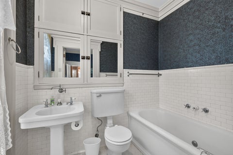 Tiny photo for 1333 Ottawa Avenue, Ottawa, IL 61350 (MLS # 12741955)