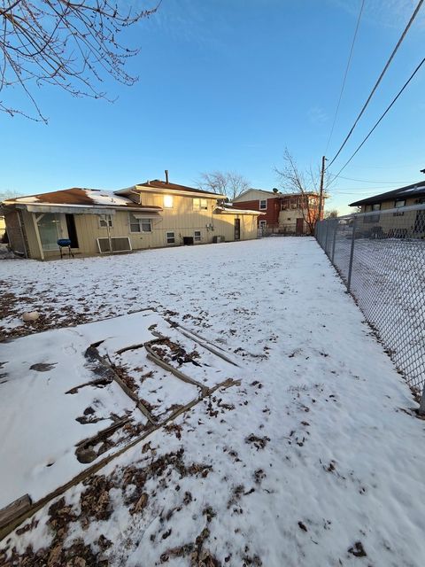 Tiny photo for 16440 Michigan Avenue, South Holland, IL 60473 (MLS # 12549884)