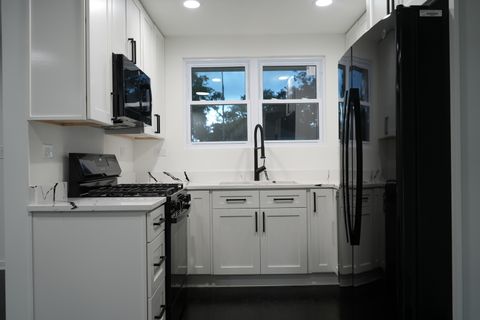 Tiny photo for 46 Hyde Park Avenue, Bellwood, IL 60104 (MLS # 12475405)