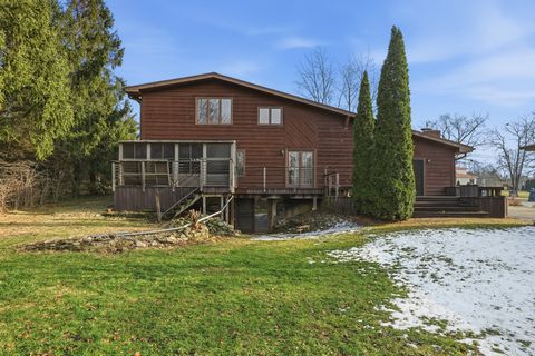 Tiny photo for 11250 Dineff Road, Lemont, IL 60439 (MLS # 12543241)