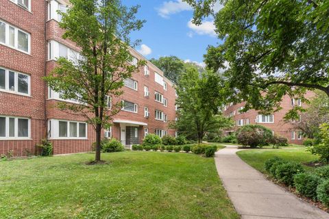 Tiny photo for 7212 Oak Avenue #3NE, River Forest, IL 60305 (MLS # 12446646)