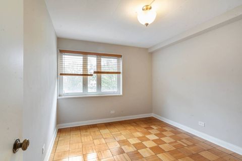 Tiny photo for 7212 Oak Avenue #3NE, River Forest, IL 60305 (MLS # 12446646)