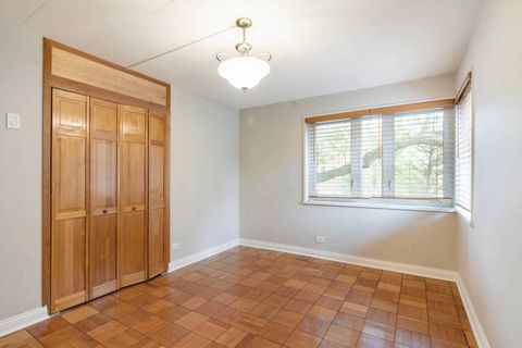 Tiny photo for 7212 Oak Avenue #3NE, River Forest, IL 60305 (MLS # 12446646)