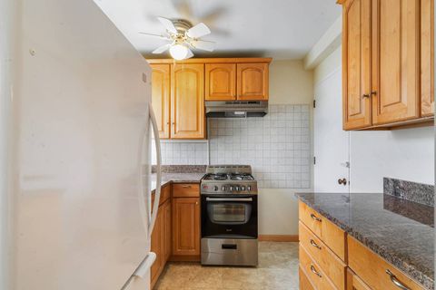 Tiny photo for 7212 Oak Avenue #3NE, River Forest, IL 60305 (MLS # 12446646)