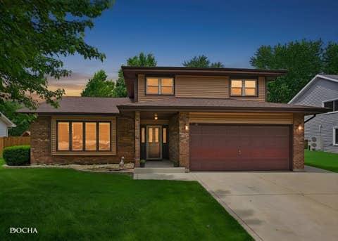 Tiny photo for 29 Mayfair Lane, Aurora, IL 60504 (MLS # 12738654)
