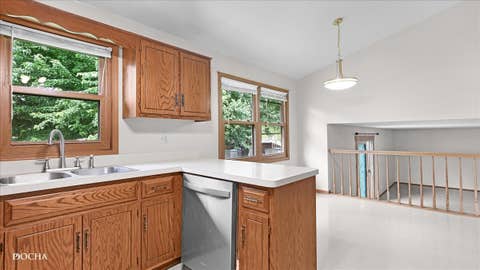 Tiny photo for 29 Mayfair Lane, Aurora, IL 60504 (MLS # 12738654)