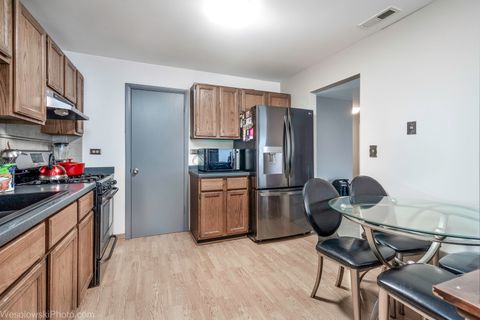 Tiny photo for 2950 Northampton Drive #B2, Rolling Meadows, IL 60008 (MLS # 12608555)