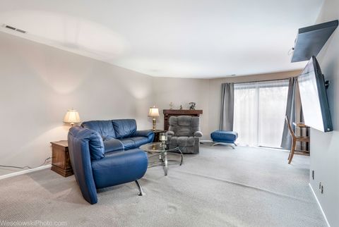 Tiny photo for 2950 Northampton Drive #B2, Rolling Meadows, IL 60008 (MLS # 12608555)