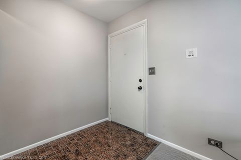 Tiny photo for 2950 Northampton Drive #B2, Rolling Meadows, IL 60008 (MLS # 12608555)