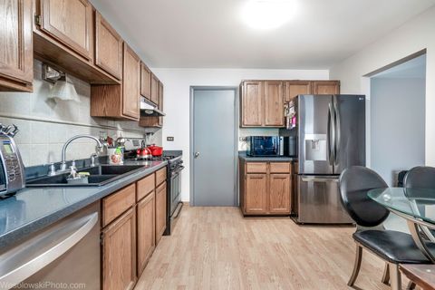 Tiny photo for 2950 Northampton Drive #B2, Rolling Meadows, IL 60008 (MLS # 12608555)