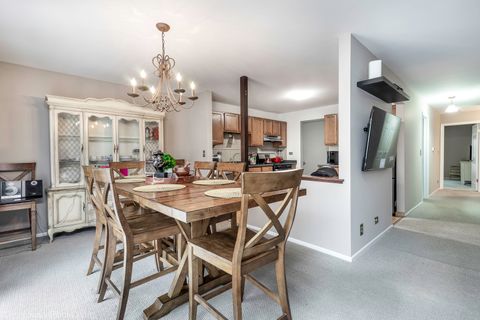 Tiny photo for 2950 Northampton Drive #B2, Rolling Meadows, IL 60008 (MLS # 12608555)