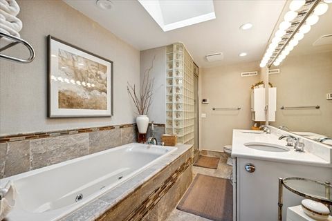 Tiny photo for 808 S Bishop Street, Chicago, IL 60607 (MLS # 12576466)