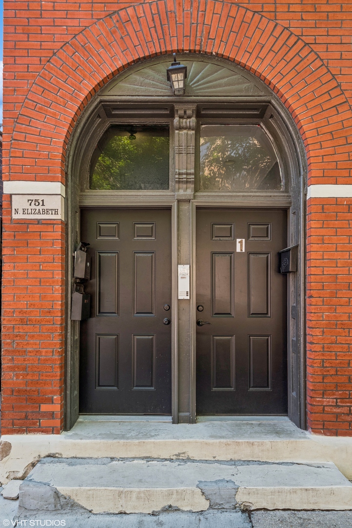 751 N Elizabeth Street