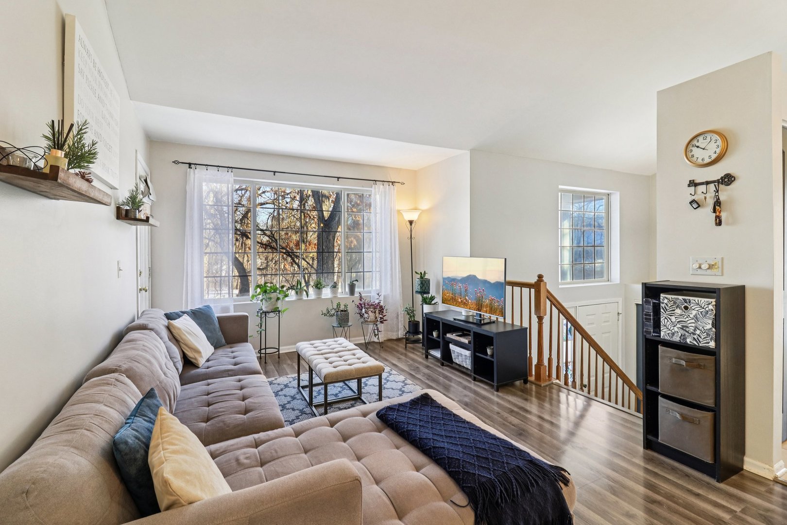 241 W Whispering Oaks Lane