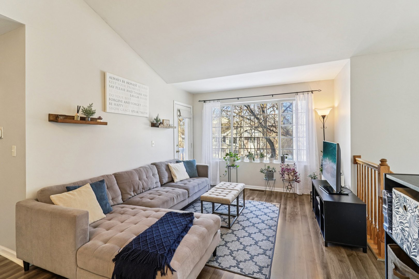 241 W Whispering Oaks Lane