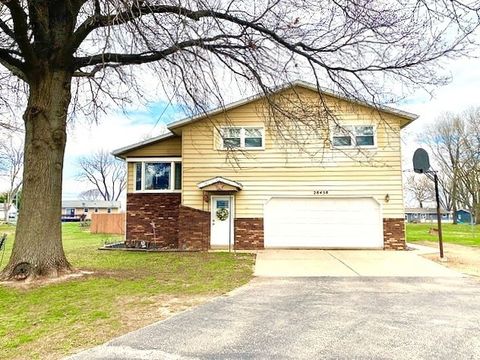 Photo of 28458 Woodside Drive, Rock Falls, IL 61071 (MLS # 12332825) Photo of 28458 Woodside Drive, Rock Falls, IL 61071 (MLS # 12332825)