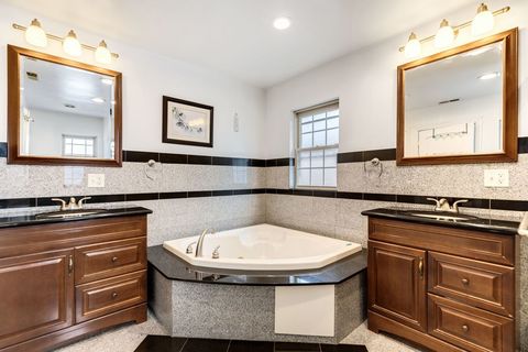 Tiny photo for 6128 N Kildare Avenue, Chicago, IL 60646 (MLS # 12594772)