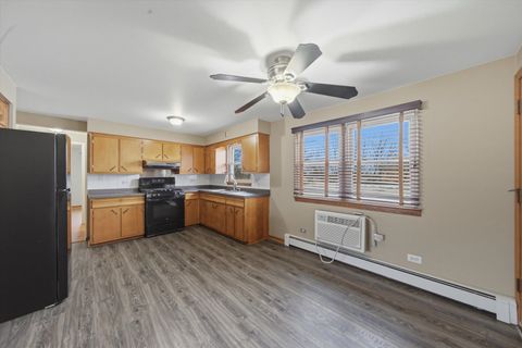 Tiny photo for 6925 W 64th Place #3F, Chicago, IL 60638 (MLS # 12577331)