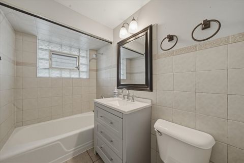 Tiny photo for 6925 W 64th Place #3F, Chicago, IL 60638 (MLS # 12577331)