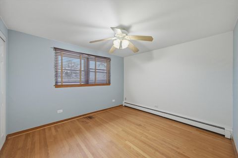 Tiny photo for 6925 W 64th Place #3F, Chicago, IL 60638 (MLS # 12577331)