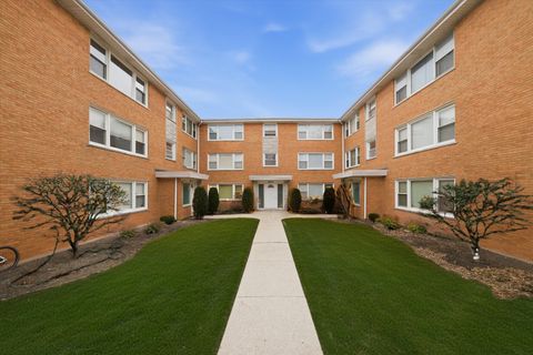 Photo of 6925 W 64th Place #3F, Chicago, IL 60638 (MLS # 12577331)