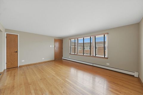 Tiny photo for 6925 W 64th Place #3F, Chicago, IL 60638 (MLS # 12577331)