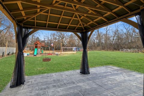 Tiny photo for 28W032 Roosevelt Road, Winfield, IL 60190 (MLS # 12572551)