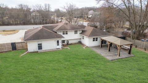 Tiny photo for 28W032 Roosevelt Road, Winfield, IL 60190 (MLS # 12572551)