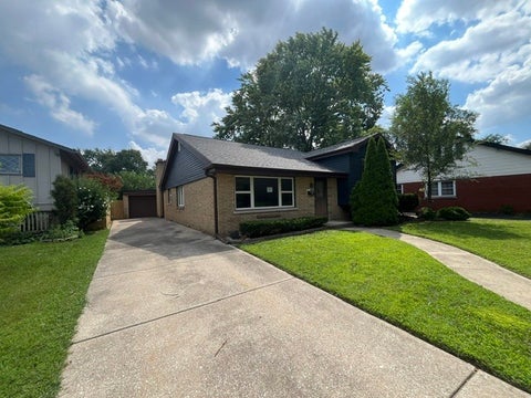 Photo of 5009 W 101st Street, Oak Lawn, IL 60453 (MLS # 12579232)