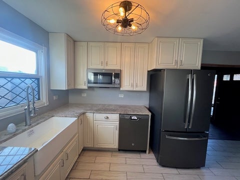 Tiny photo for 5009 W 101st Street, Oak Lawn, IL 60453 (MLS # 12579232)