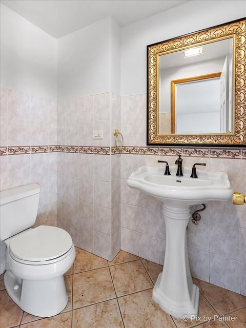 Tiny photo for 380 Dulles Road, Des Plaines, IL 60016 (MLS # 12535336)