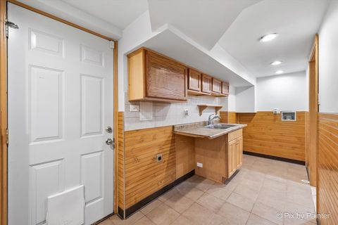 Tiny photo for 380 Dulles Road, Des Plaines, IL 60016 (MLS # 12535336)