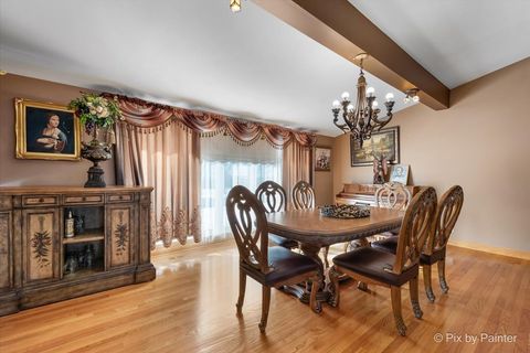 Tiny photo for 380 Dulles Road, Des Plaines, IL 60016 (MLS # 12535336)