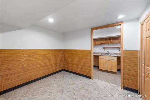 Tiny photo for 380 Dulles Road, Des Plaines, IL 60016 (MLS # 12535336)