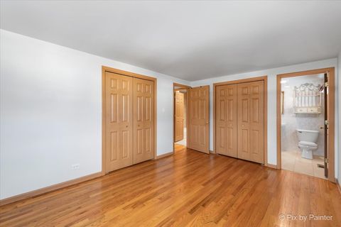 Tiny photo for 380 Dulles Road, Des Plaines, IL 60016 (MLS # 12535336)