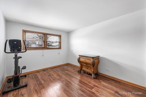 Tiny photo for 380 Dulles Road, Des Plaines, IL 60016 (MLS # 12535336)