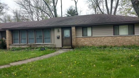 Photo of 73 Blackhawk Drive, Park Forest, IL 60466 (MLS # 12750149)