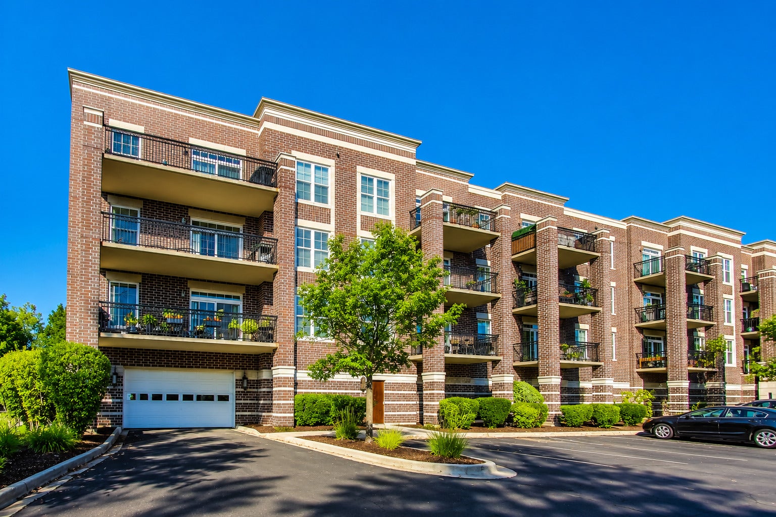 50 S Greeley Street 204