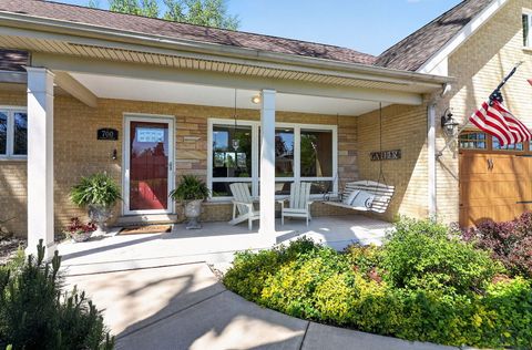 Tiny photo for 700 E Turner Avenue, Roselle, IL 60172 (MLS # 12633615)