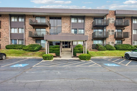 Tiny photo for 1420 Woodbridge Road #3C, Joliet, IL 60436 (MLS # 12754705)