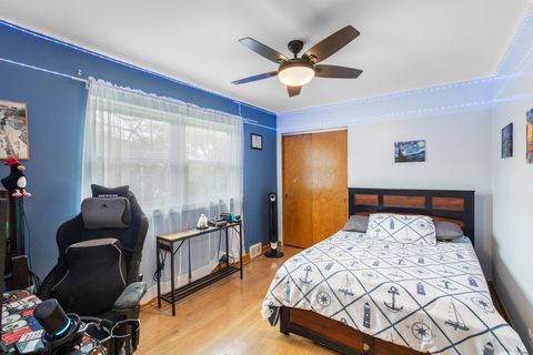 Tiny photo for 2711 Maple Avenue, Brookfield, IL 60513 (MLS # 12640894)