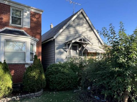 Tiny photo for 10103 S Aberdeen Street, Chicago, IL 60643 (MLS # 12502034)