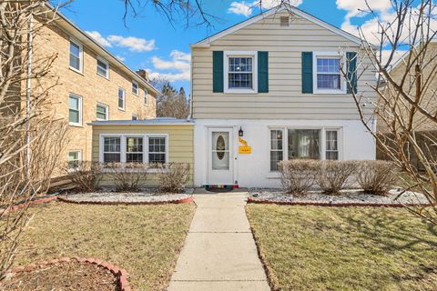 Photo of 213 S Dryden Place, Arlington Heights, IL 60004 (MLS # 12601116)