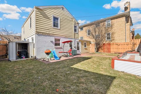 Tiny photo for 213 S Dryden Place, Arlington Heights, IL 60004 (MLS # 12601116)