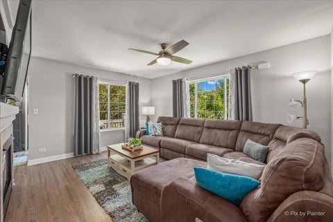 Tiny photo for 2433 Daybreak Court #2433, Elgin, IL 60123 (MLS # 12679634)