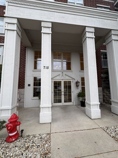 Tiny photo for 715 Astor Lane #201, Wheeling, IL 60090 (MLS # 12760771)