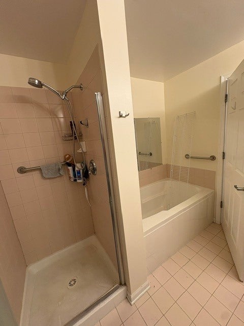Tiny photo for 715 Astor Lane #201, Wheeling, IL 60090 (MLS # 12760771)
