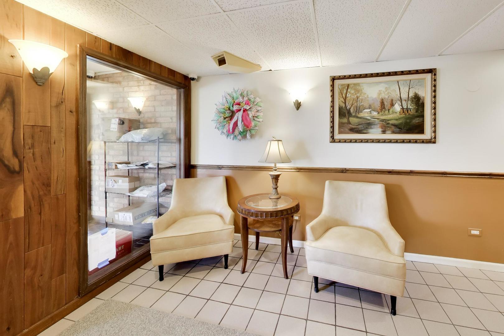 500 Redondo Drive 111