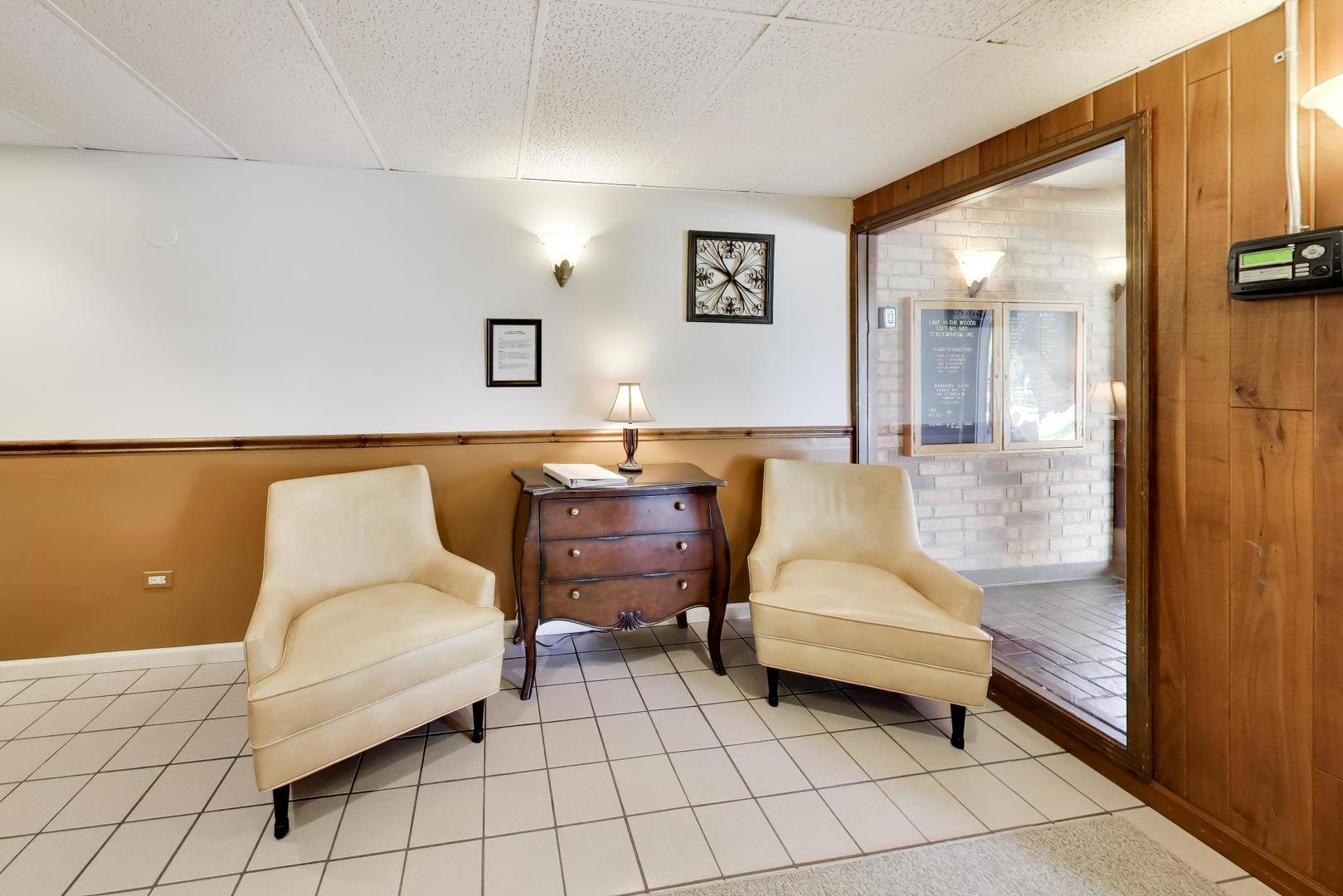 500 Redondo Drive 111