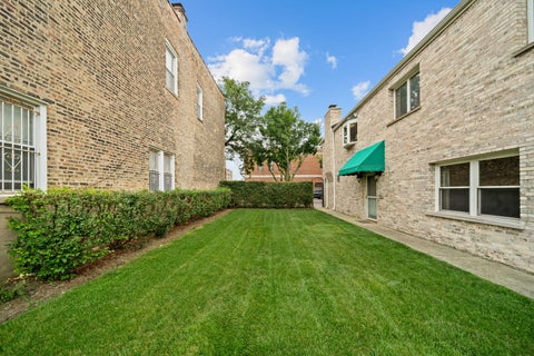 Tiny photo for 616 W 37th Street, Chicago, IL 60609 (MLS # 12738795)